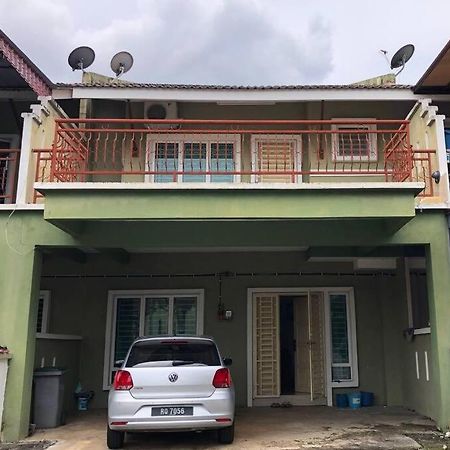 Nice Seremban 2 1/2 Storey House With 4 Rooms Exterior foto